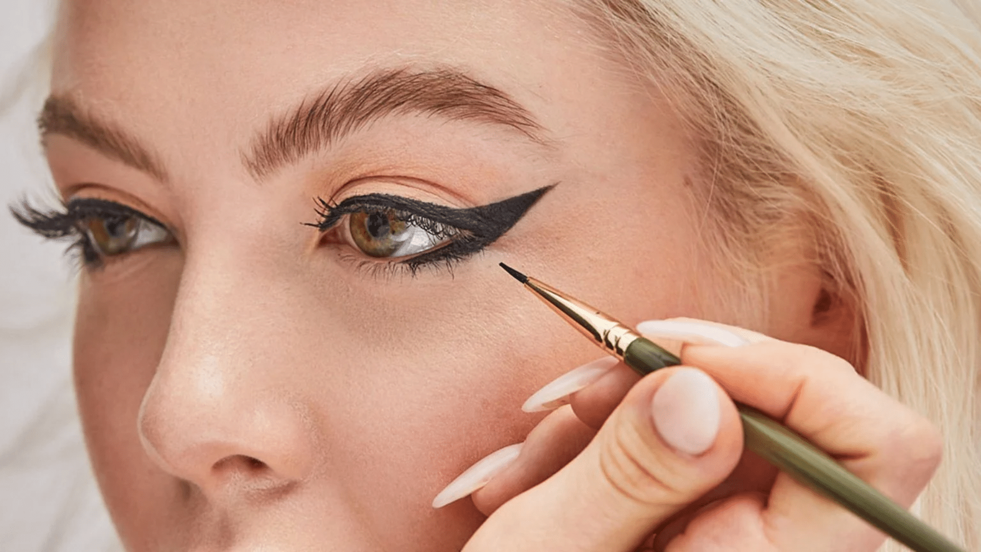 When to Use Eyeliner