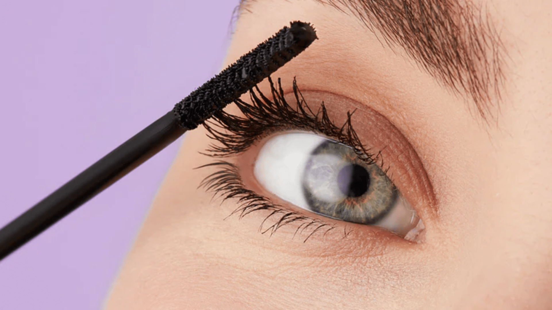 When to Use Mascara