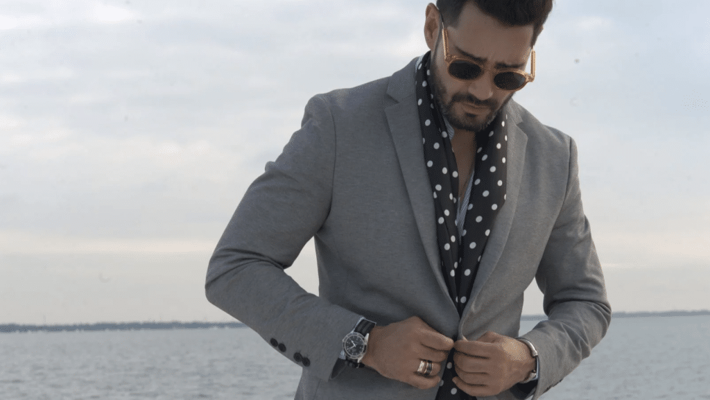 when to button suit jacke