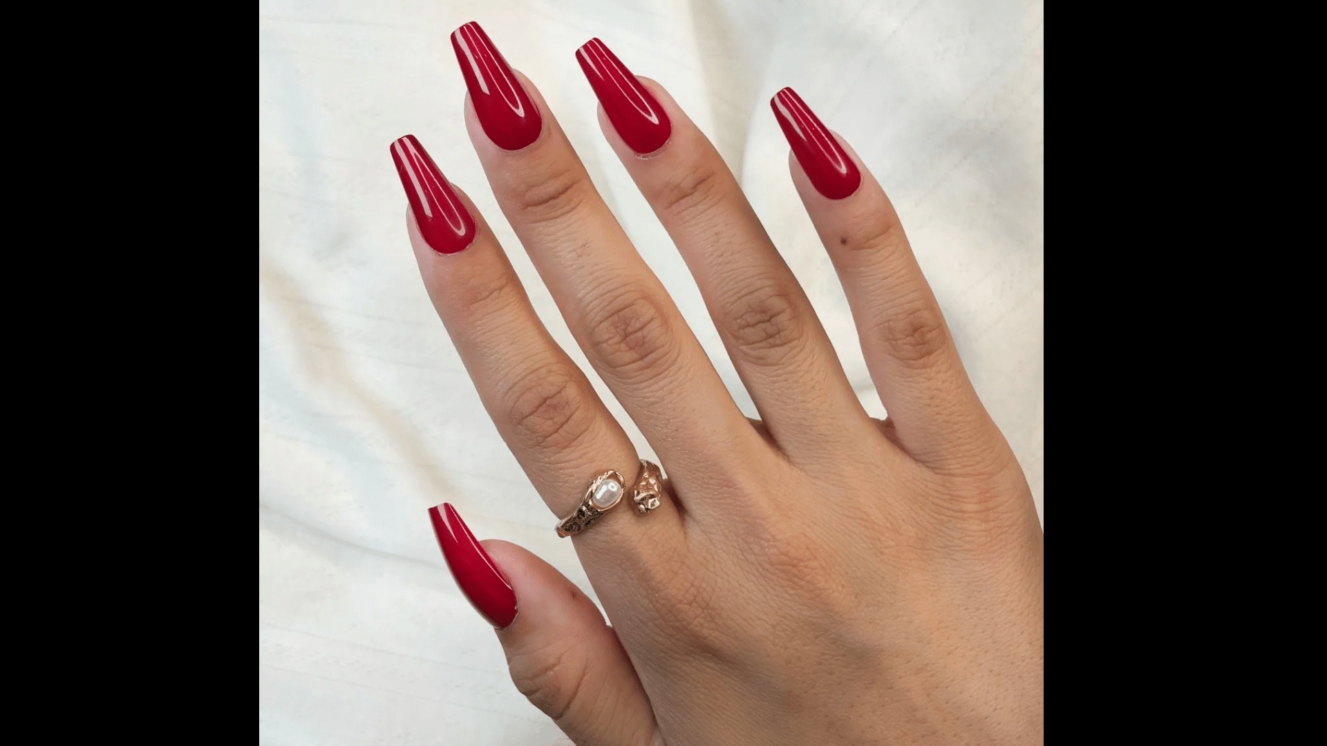 Classic glossy bright red nails