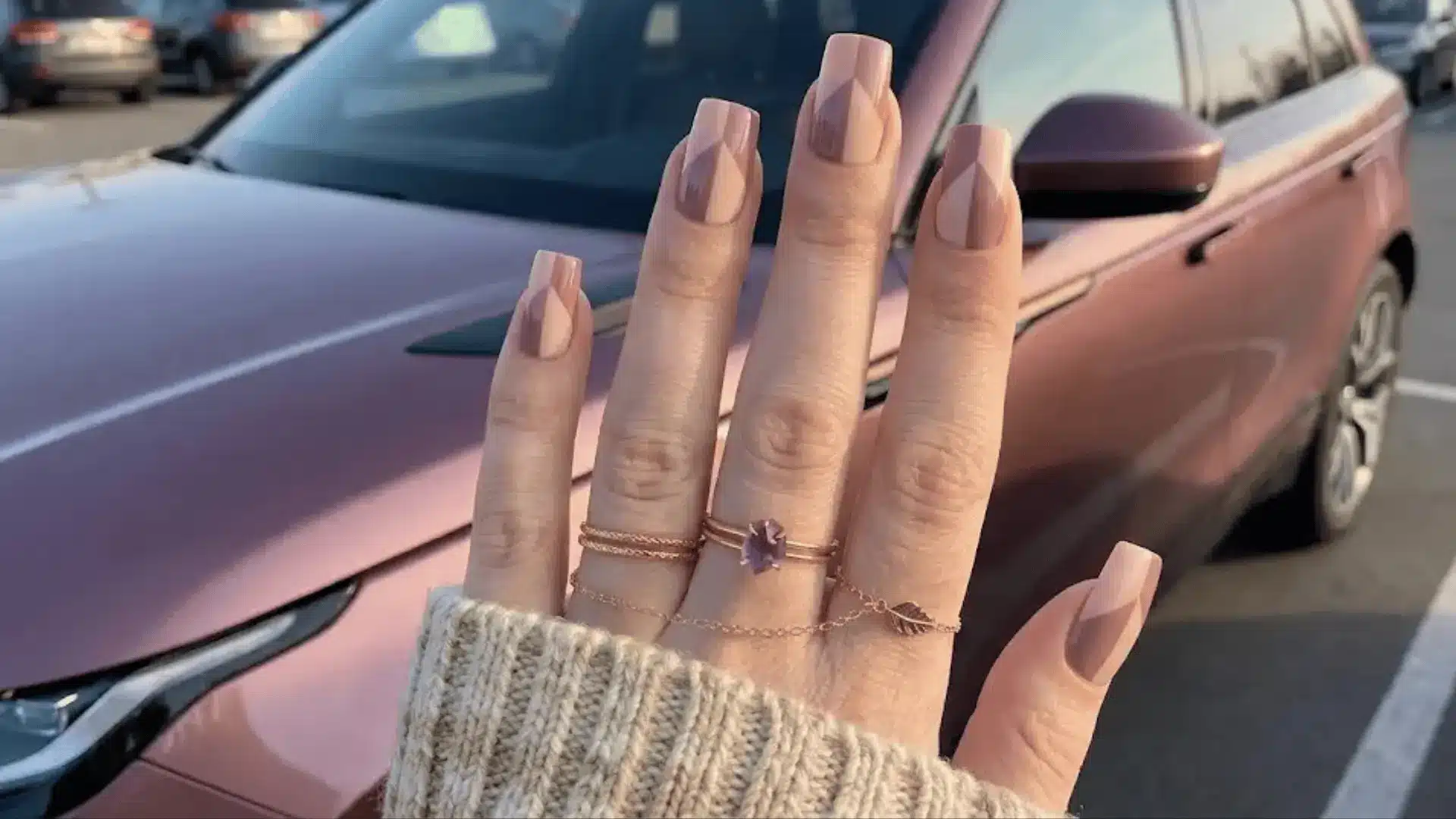 Mauve And Nude Color Block Nails onna square shaped nails