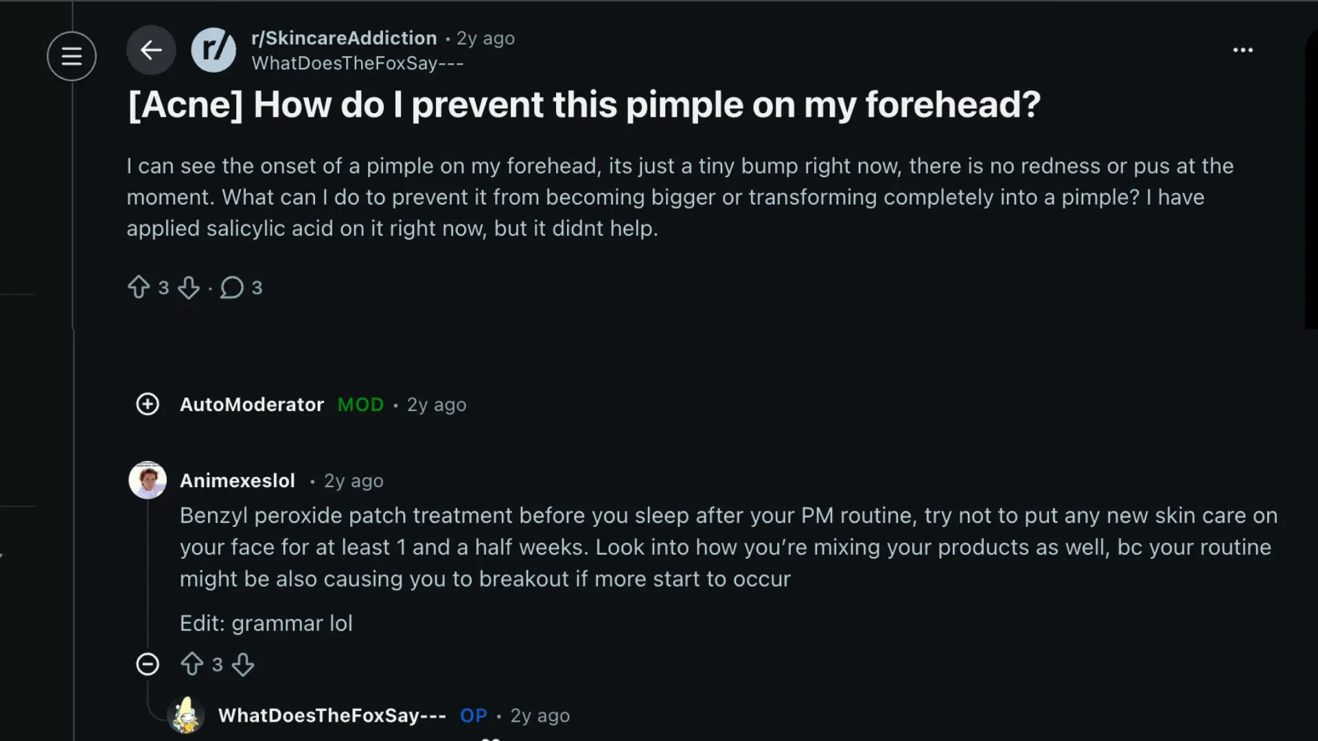 Reddit post discussing how to stop a forehead pimple early with skincare advice and user comments