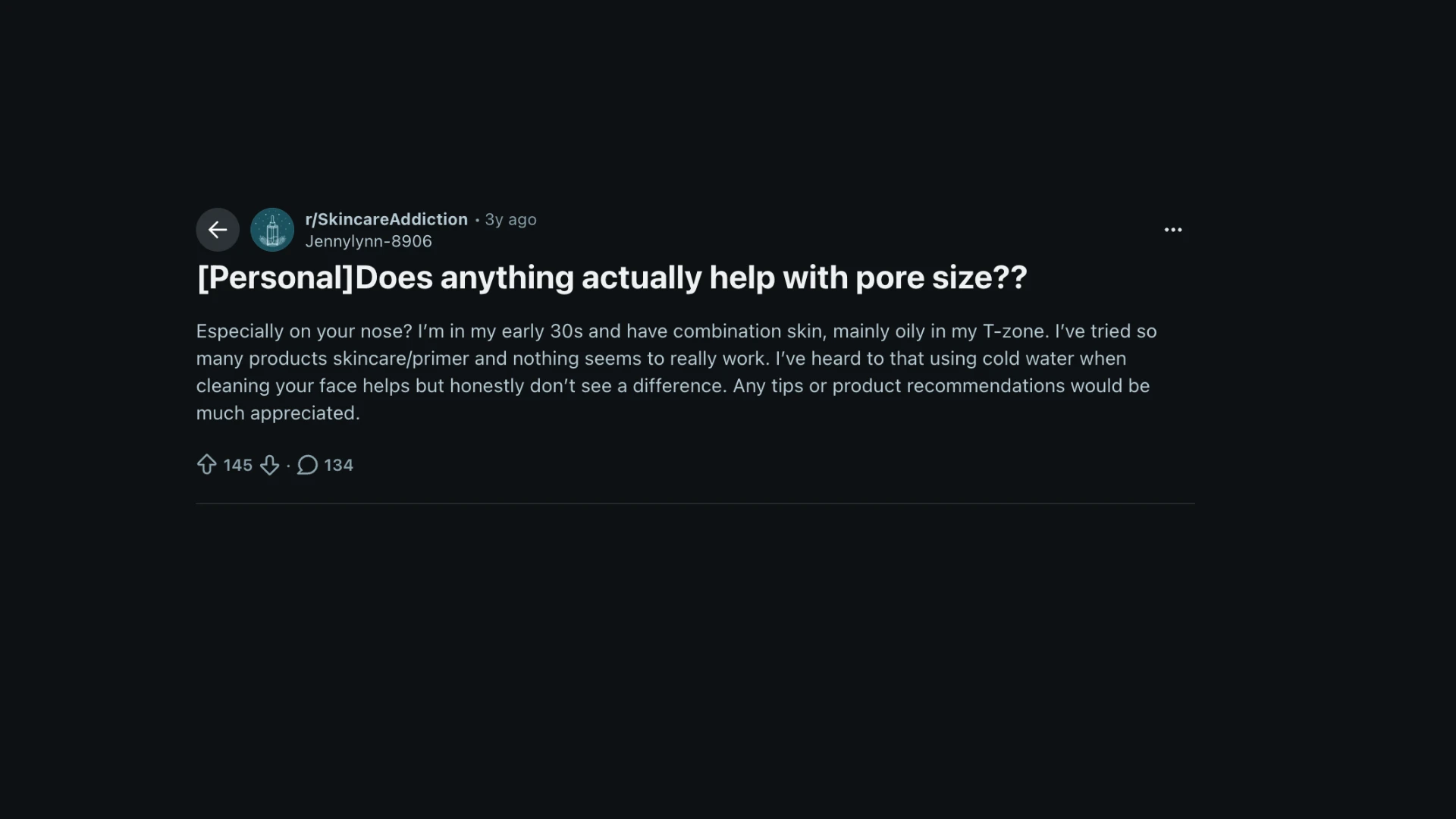 Reddit post discussing whether skincare products can reduce pore size on oily and combination skin